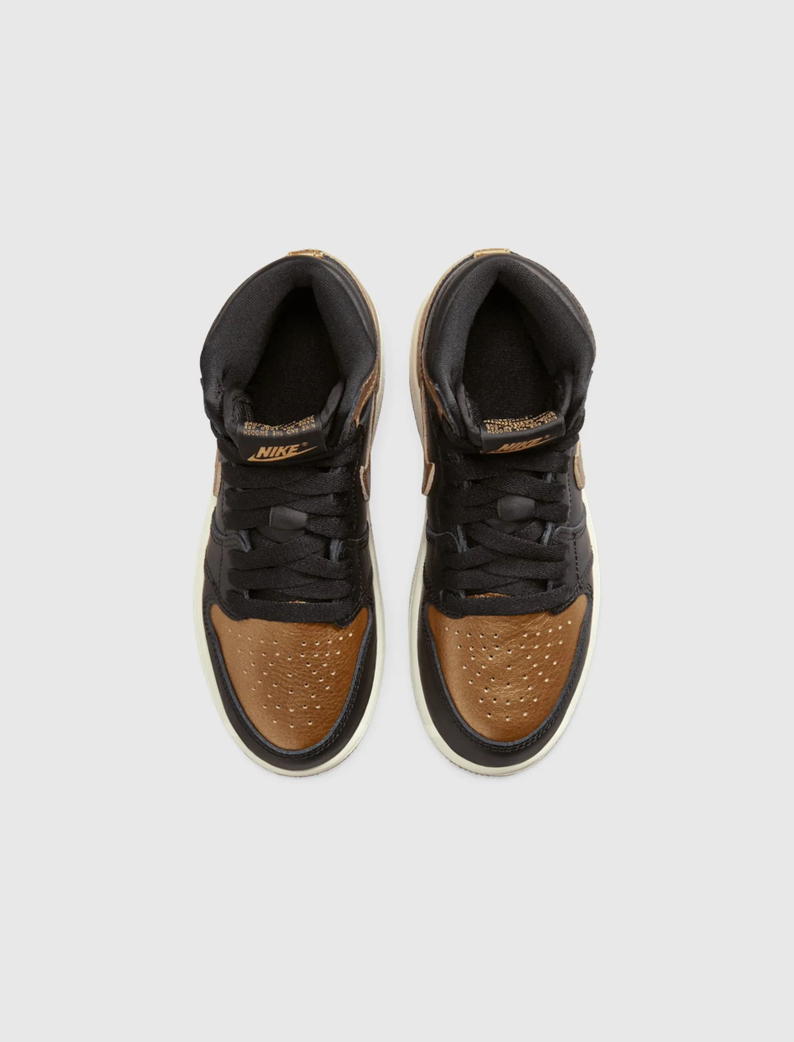 AIR JORDAN 1 RETRO HIGH OG "BLACK/METALLIC GOLD/SAIL" PS