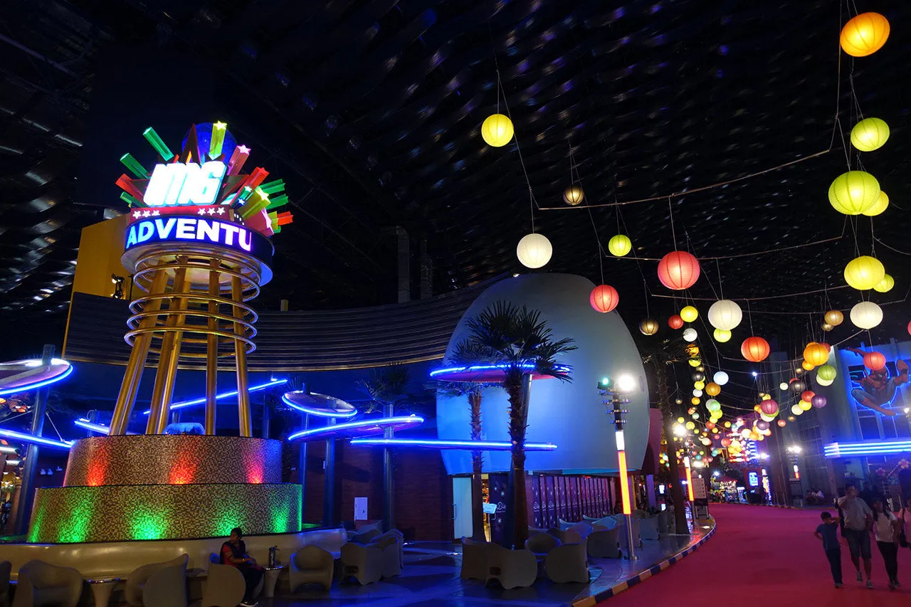 Combo: IMG Worlds of Adventure  Aquaventure waterpark