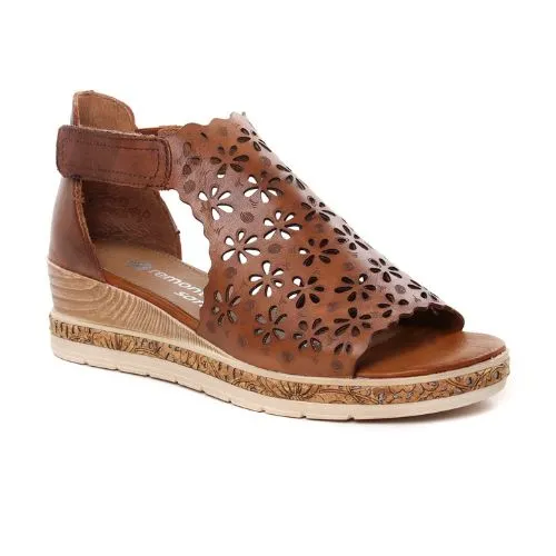 D3056 Backstrap Wedge
