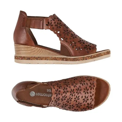 D3056 Backstrap Wedge