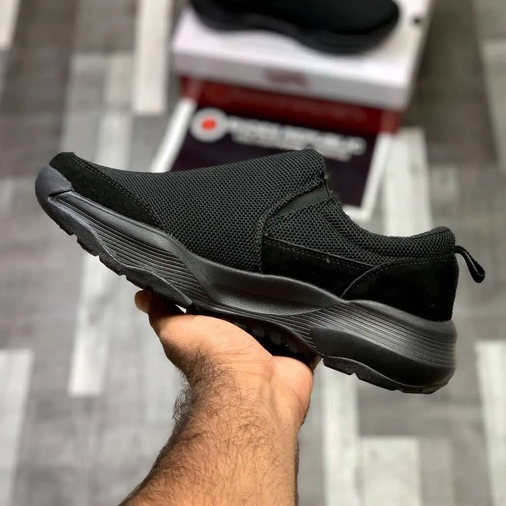 Skecherrs Archfitt Good-Year Slip-In "Black"