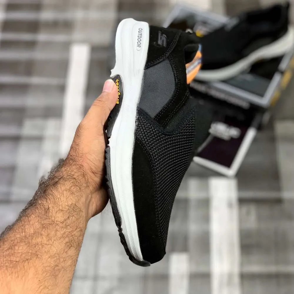 Skecherrs GoWalk Outdoor Slip-In "Black White"